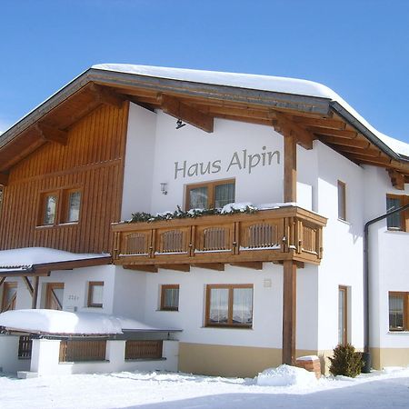 Haus Alpin Apartments Pettneu am Arlberg Exterior foto